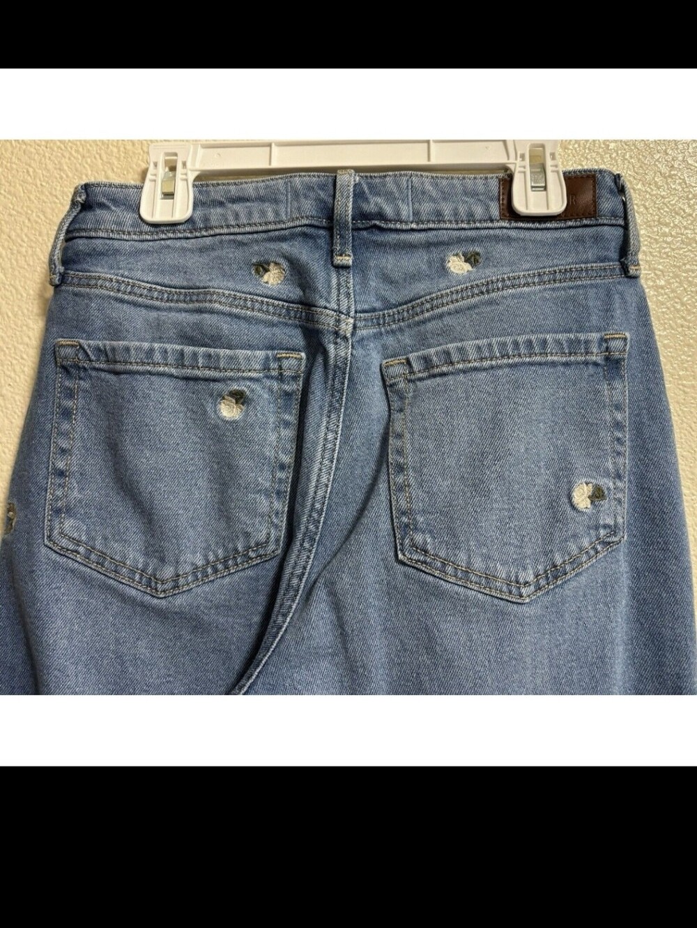 Embroidered High Rise Mom Jeans - Picture 4 of 10